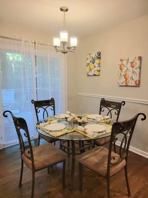 Refreshed!! Private 4Brms 2 Bath - 2 King Beds!! Villa Smyrna Bagian luar foto