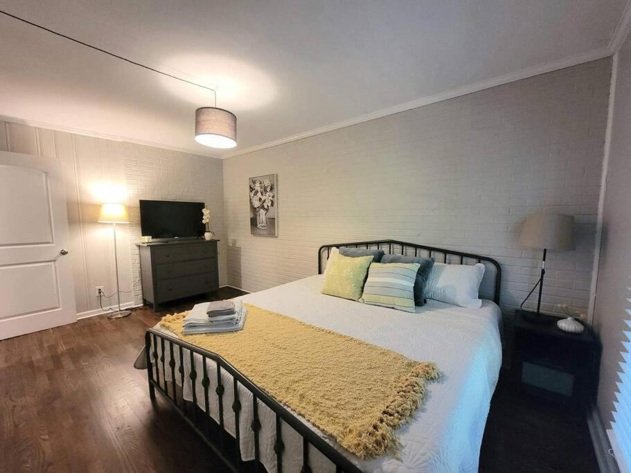 Refreshed!! Private 4Brms 2 Bath - 2 King Beds!! Villa Smyrna Bagian luar foto