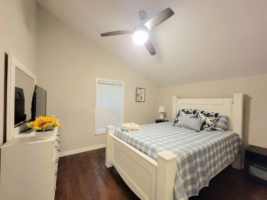 Refreshed!! Private 4Brms 2 Bath - 2 King Beds!! Villa Smyrna Bagian luar foto