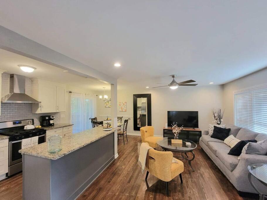 Refreshed!! Private 4Brms 2 Bath - 2 King Beds!! Villa Smyrna Bagian luar foto